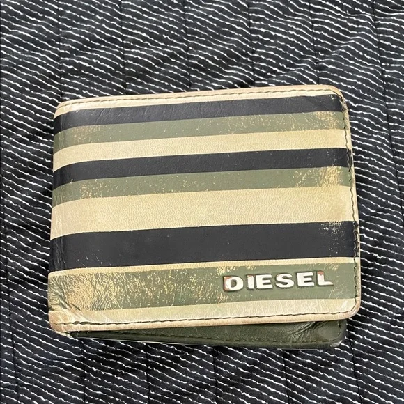 Vintage Leather Diesel Striped Green Wallet and Black True Religion Wallet Set - Picture 2 of 11